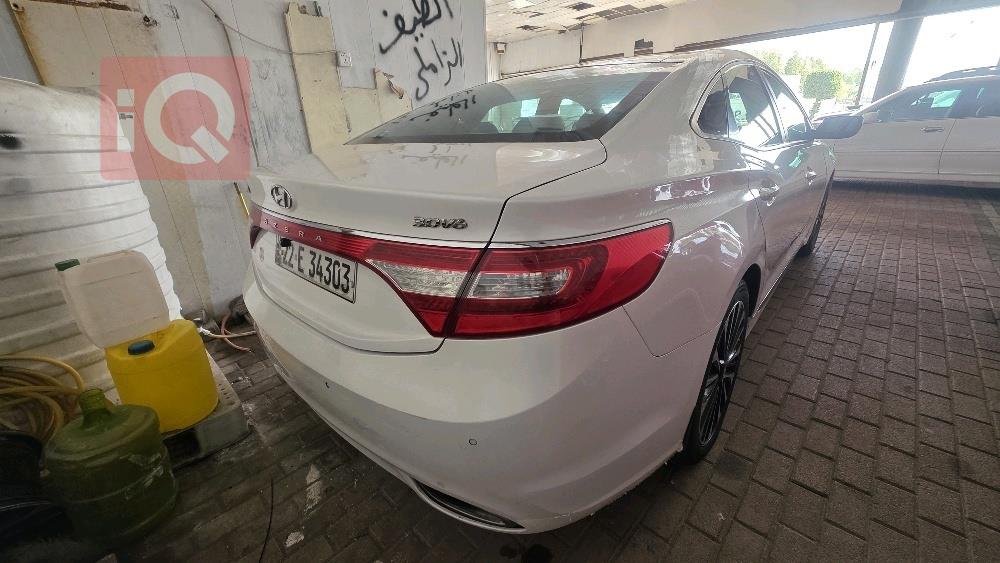 هيونداي أزيرا